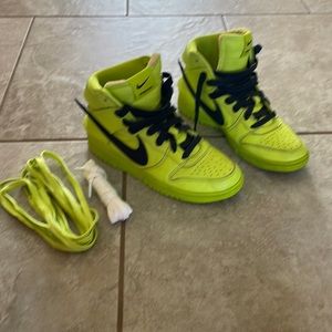 Nike Dunk Hi Ambush Flash Lime
